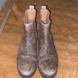 Madewell Textured Tan Ankle Boots